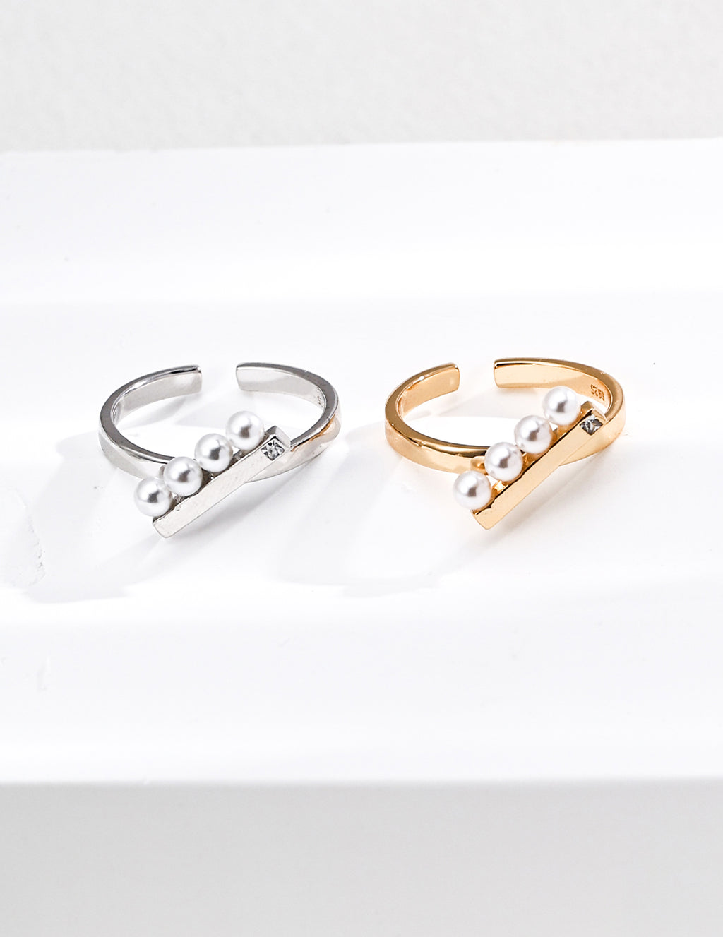 Luna Pearl Bar Open Ring