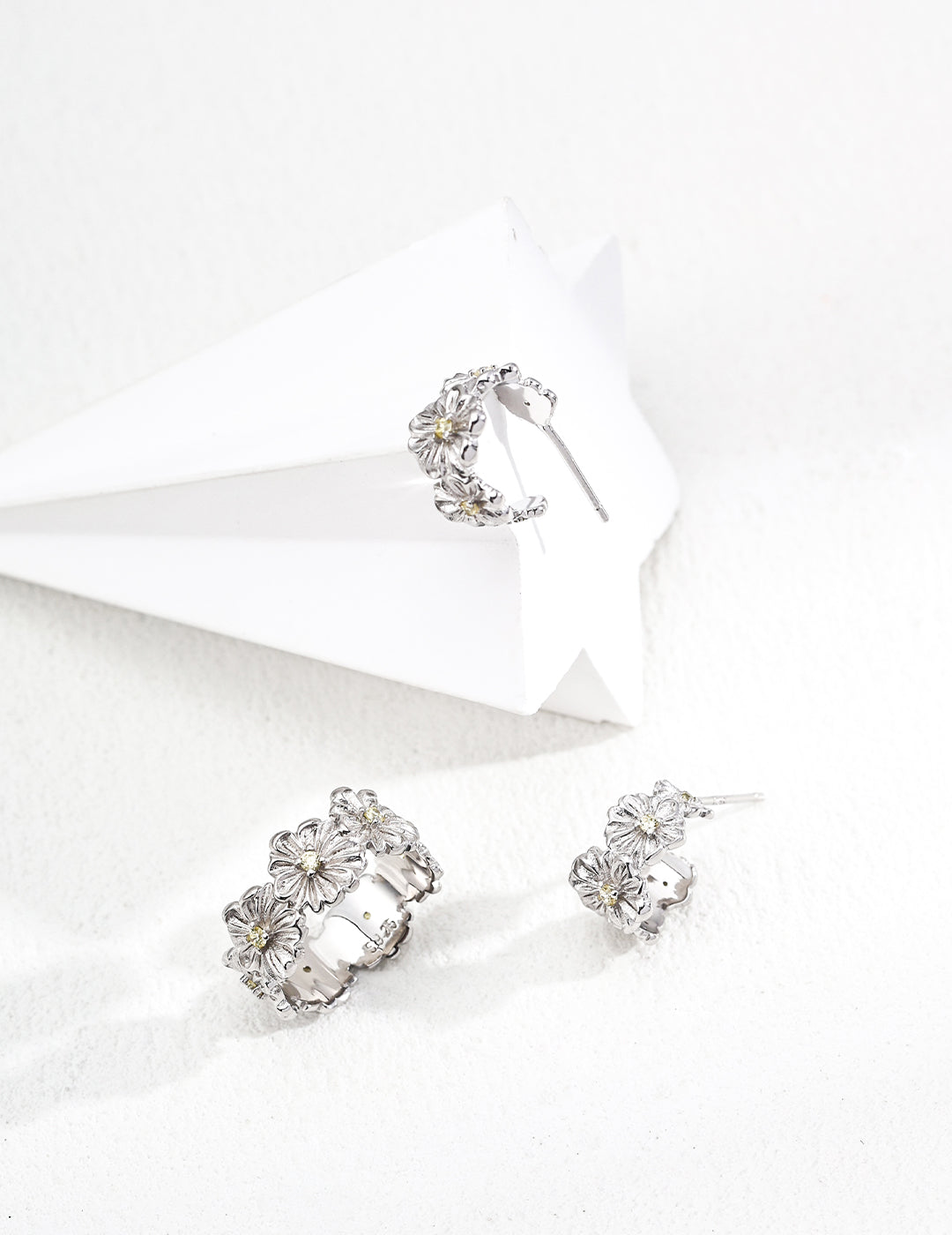 Daisy Ruby Open Ring
