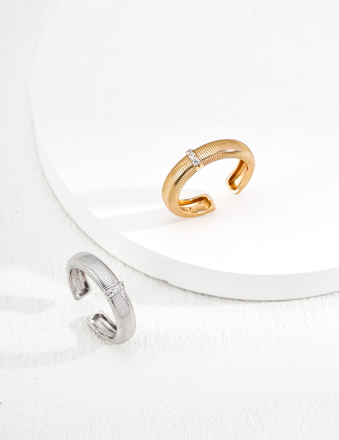 Lumi Ribbed Cuff Ring