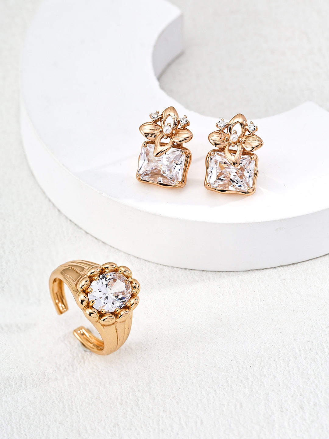 Celeste Halo Open Ring