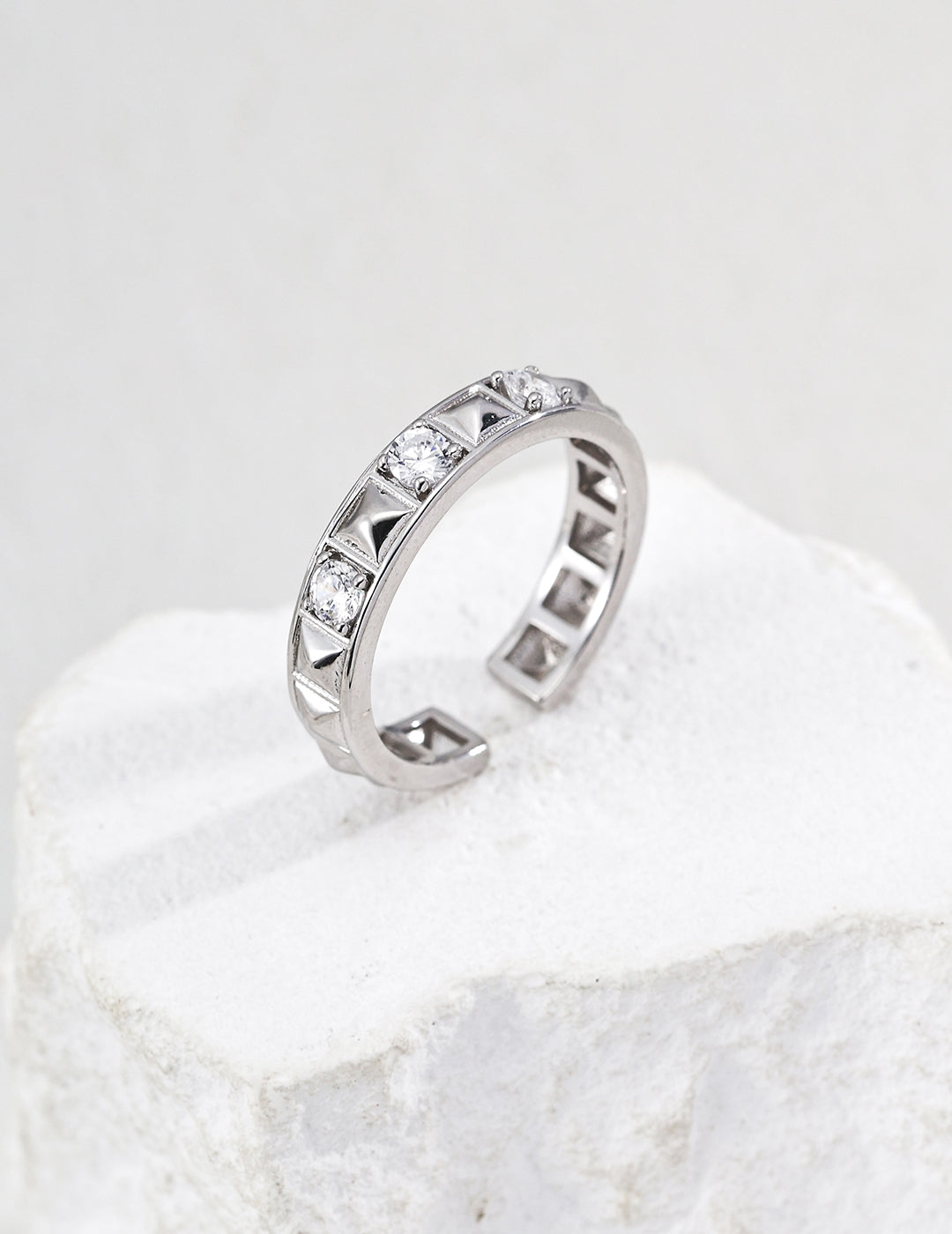 Nova Stud Open Ring