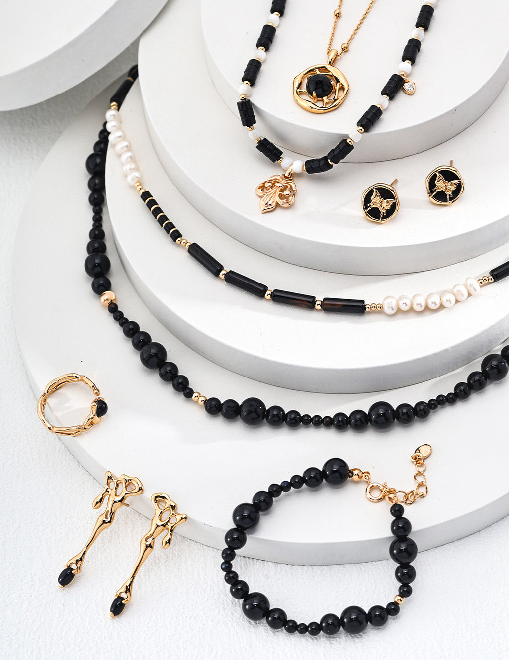 Noir Leaf Beaded Necklace