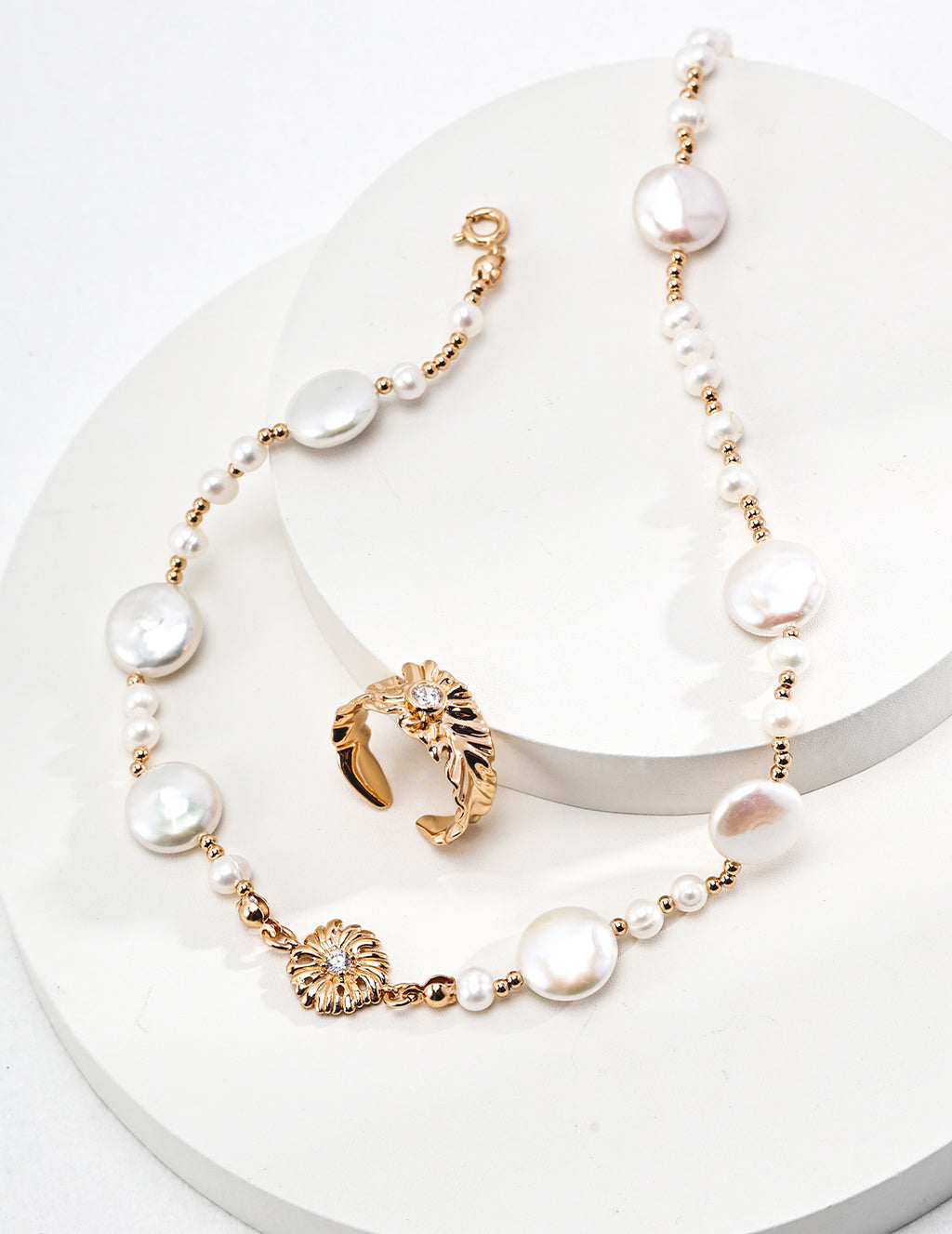Sol Pearl Necklace