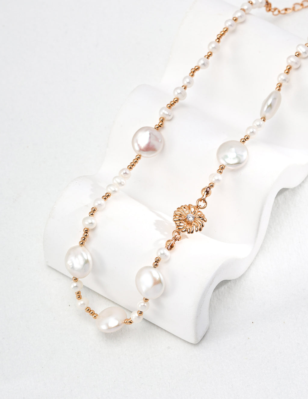 Sol Pearl Necklace