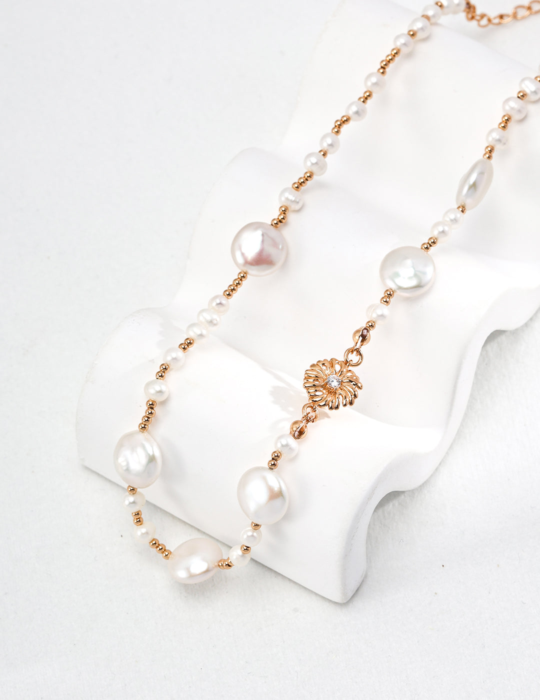Sol Pearl Necklace