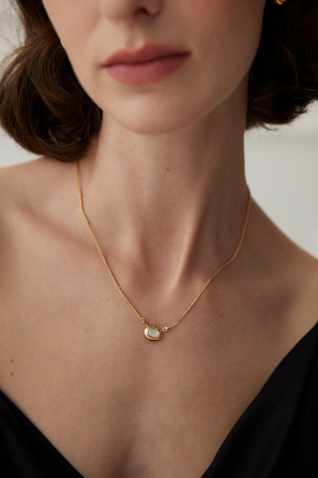 Ivory Bezel Pendant Necklace