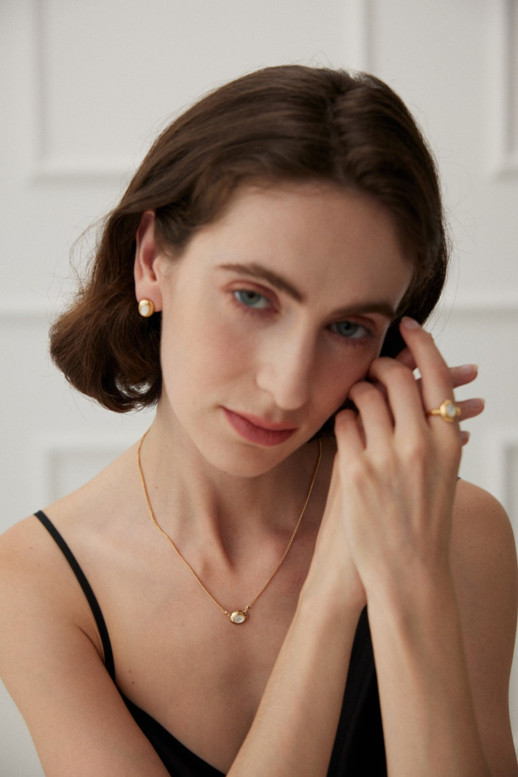 Ivory Bezel Pendant Necklace