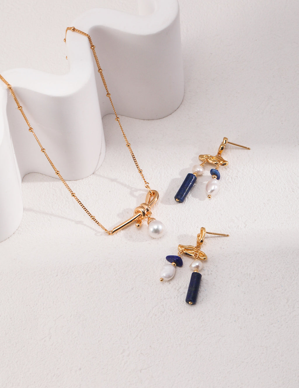 Lumi Pearl Knot Necklace