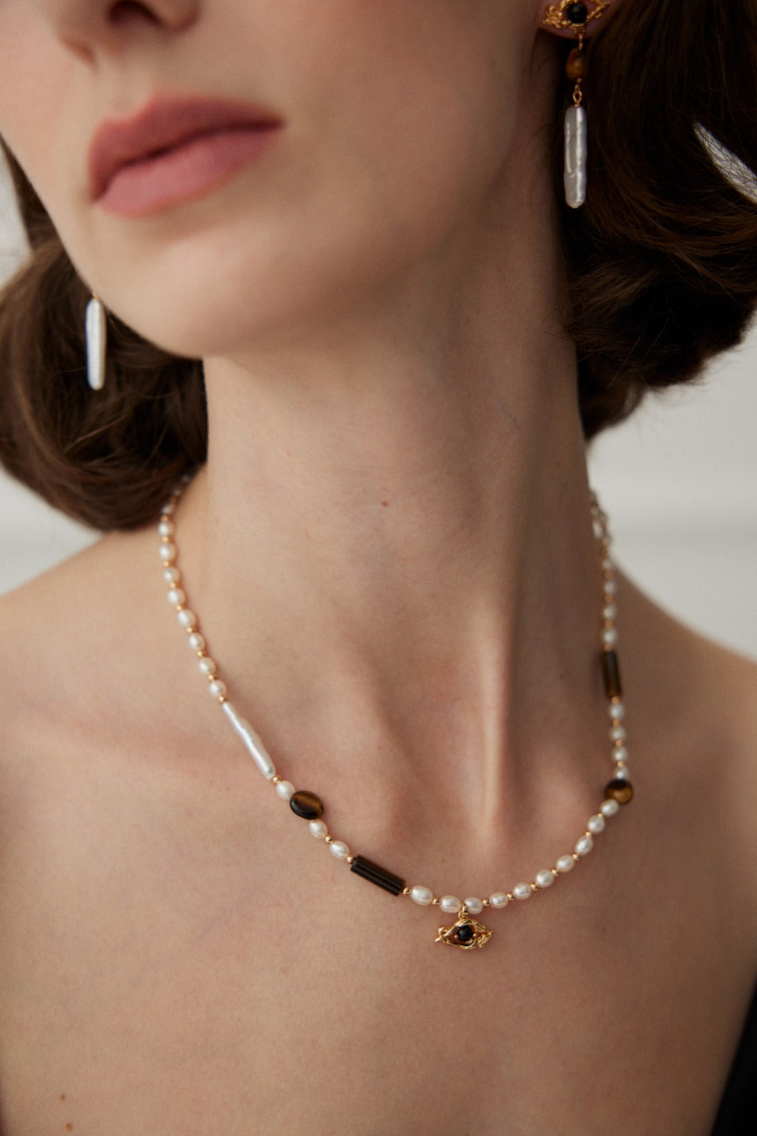 Noir Eye Pearl Necklace