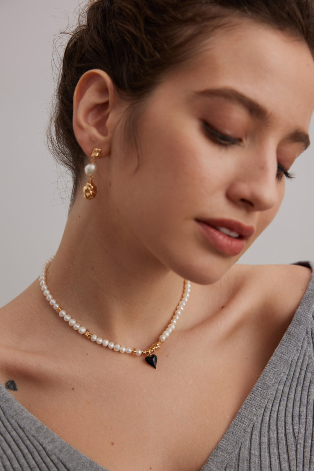 Noir Heart Pearl Necklace