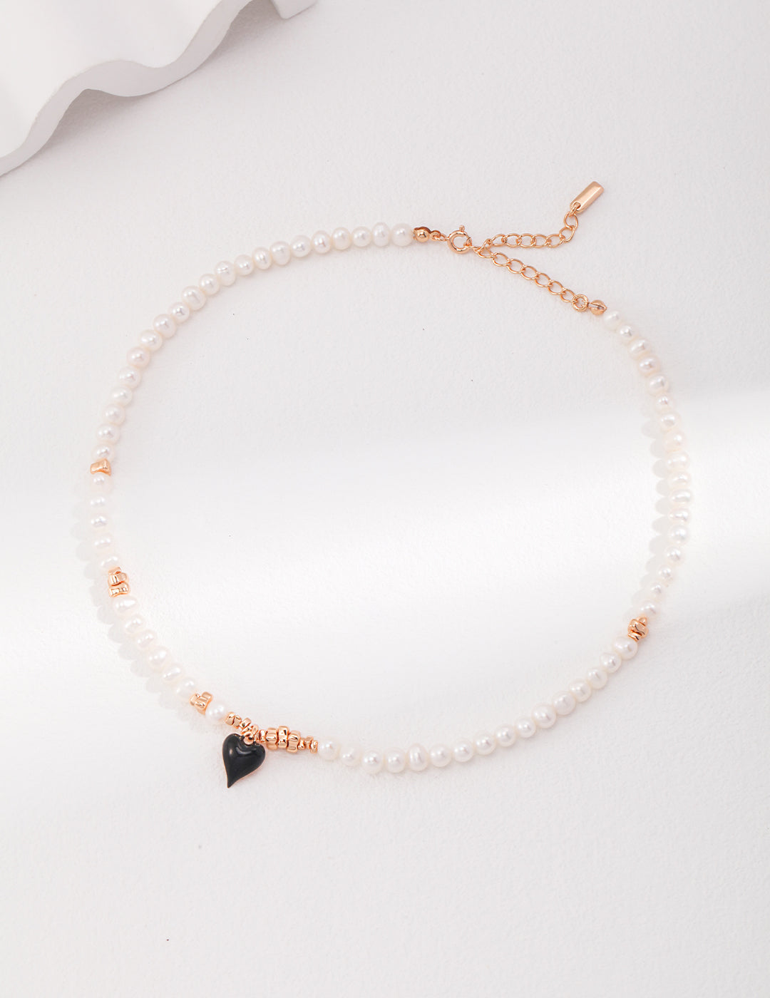 Noir Heart Pearl Necklace