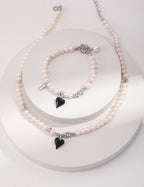 Noir Heart Pearl Necklace