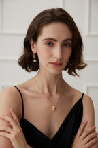 Pearl Curve Pendant Necklace