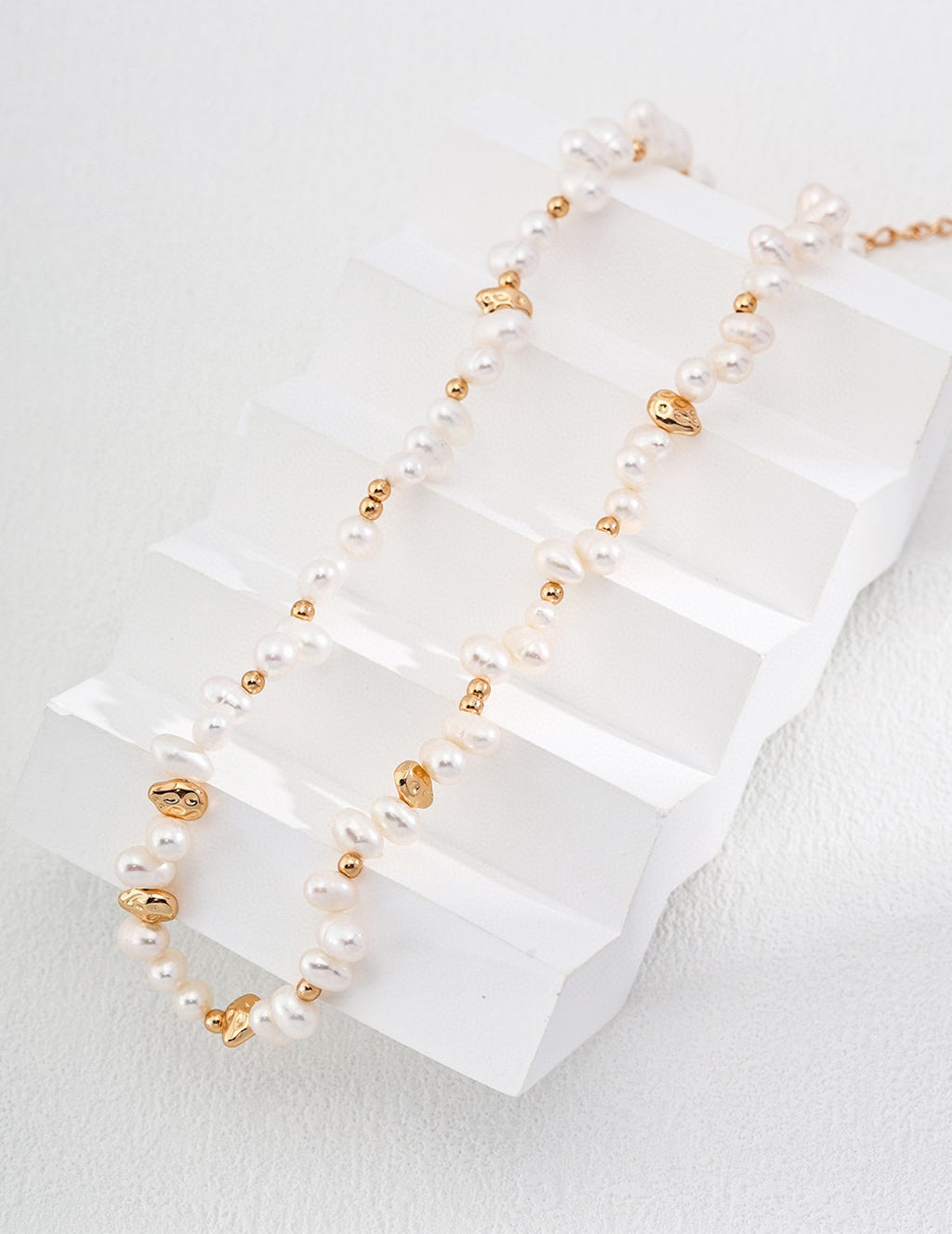 Lumi Baroque Pearl Necklace
