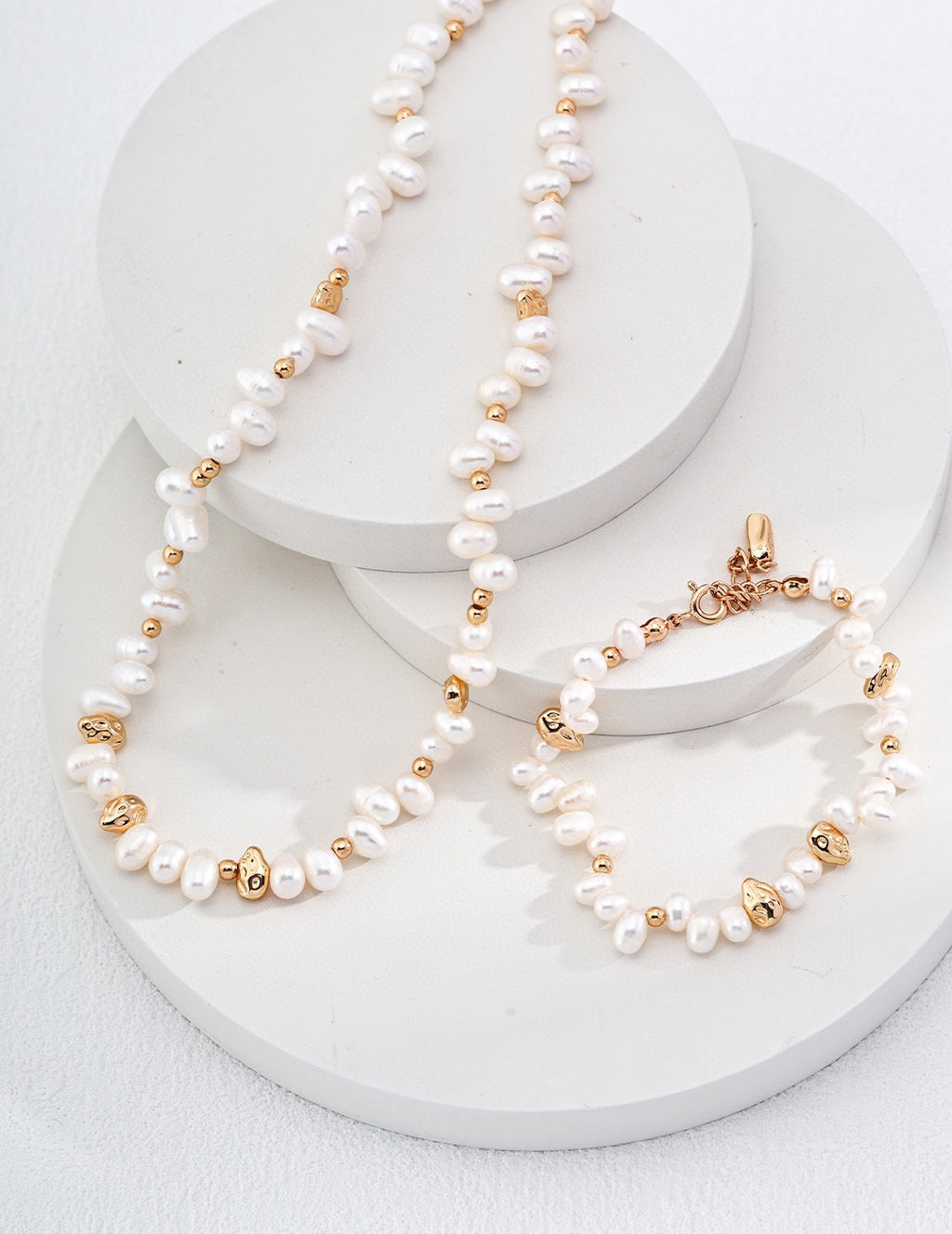Lumi Baroque Pearl Necklace