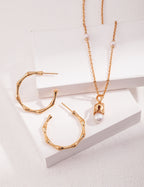 Floating Pearl Necklace