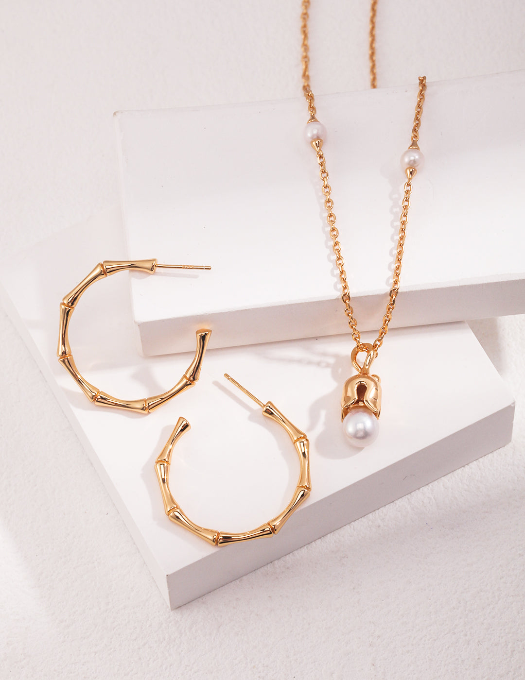 Floating Pearl Necklace