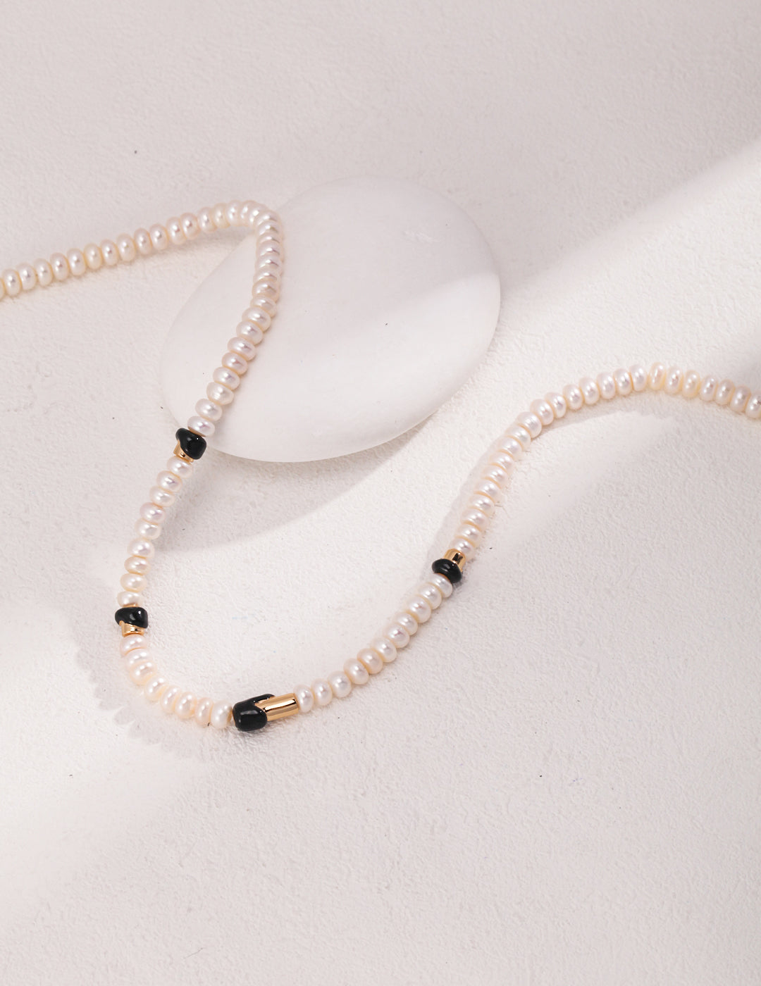 Noir Pearl Beaded Necklace