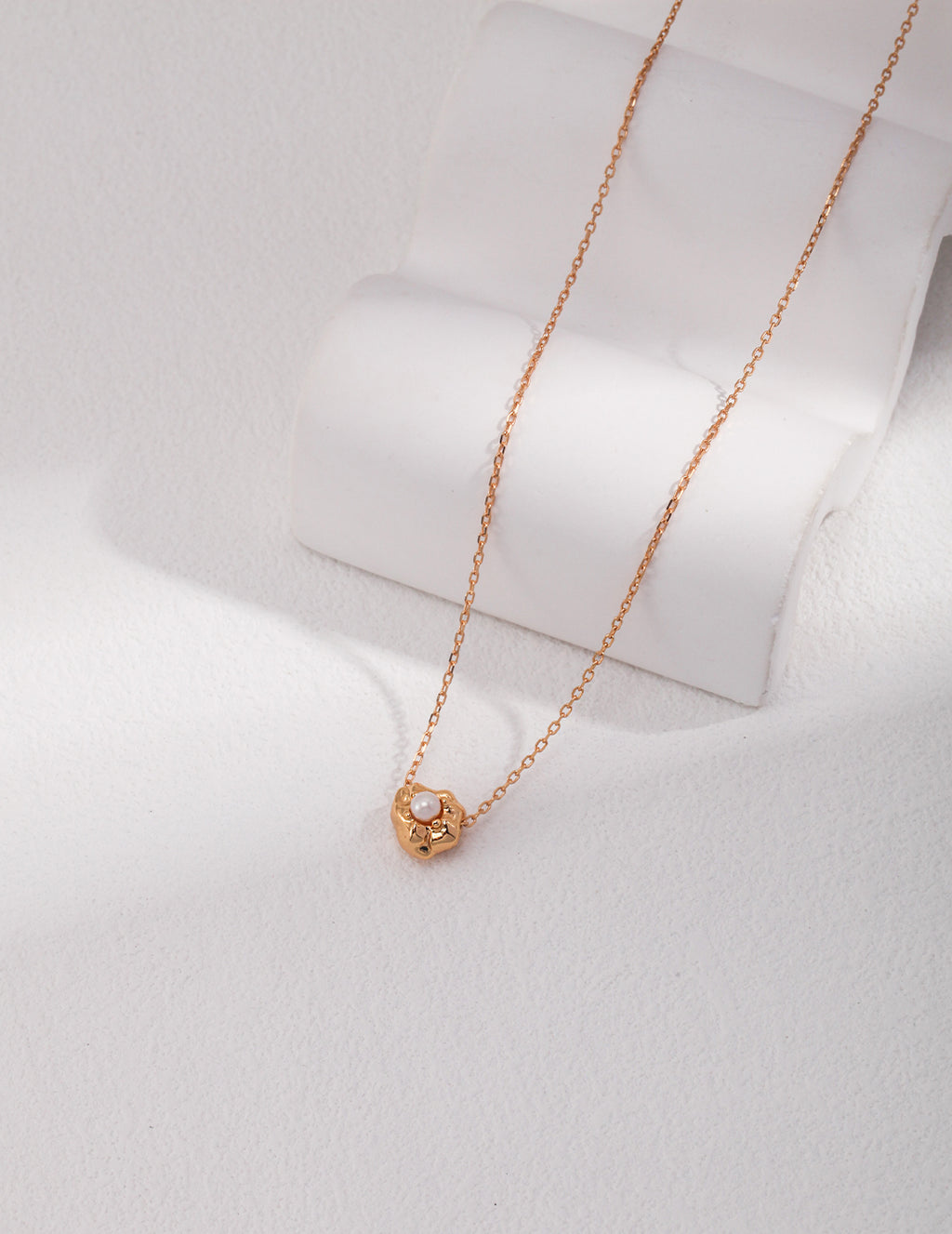 Petal Pearl Pendant Necklace