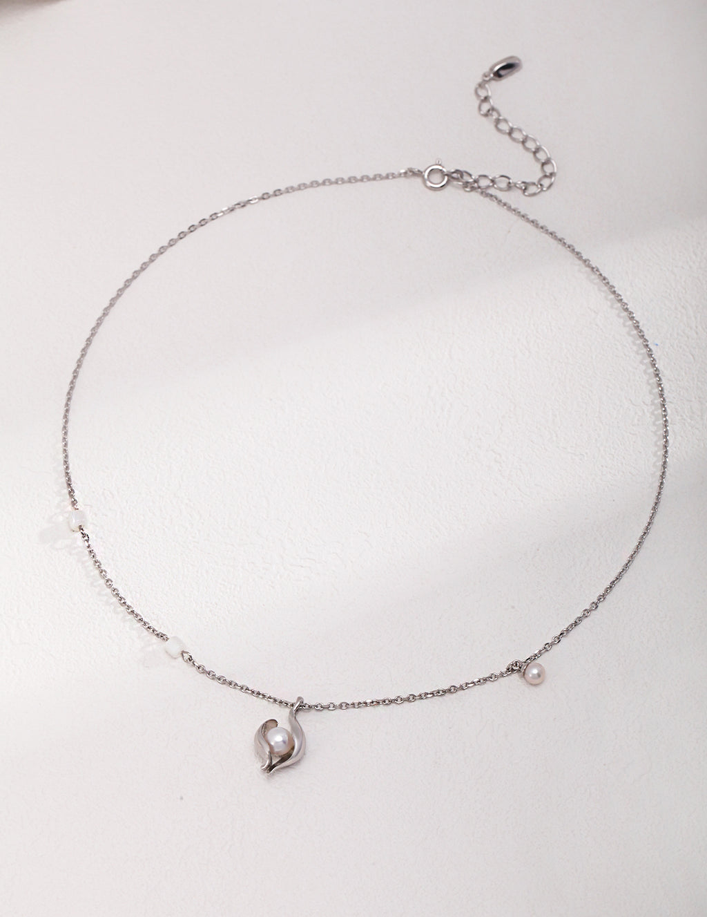 Pearl Embrace Necklace