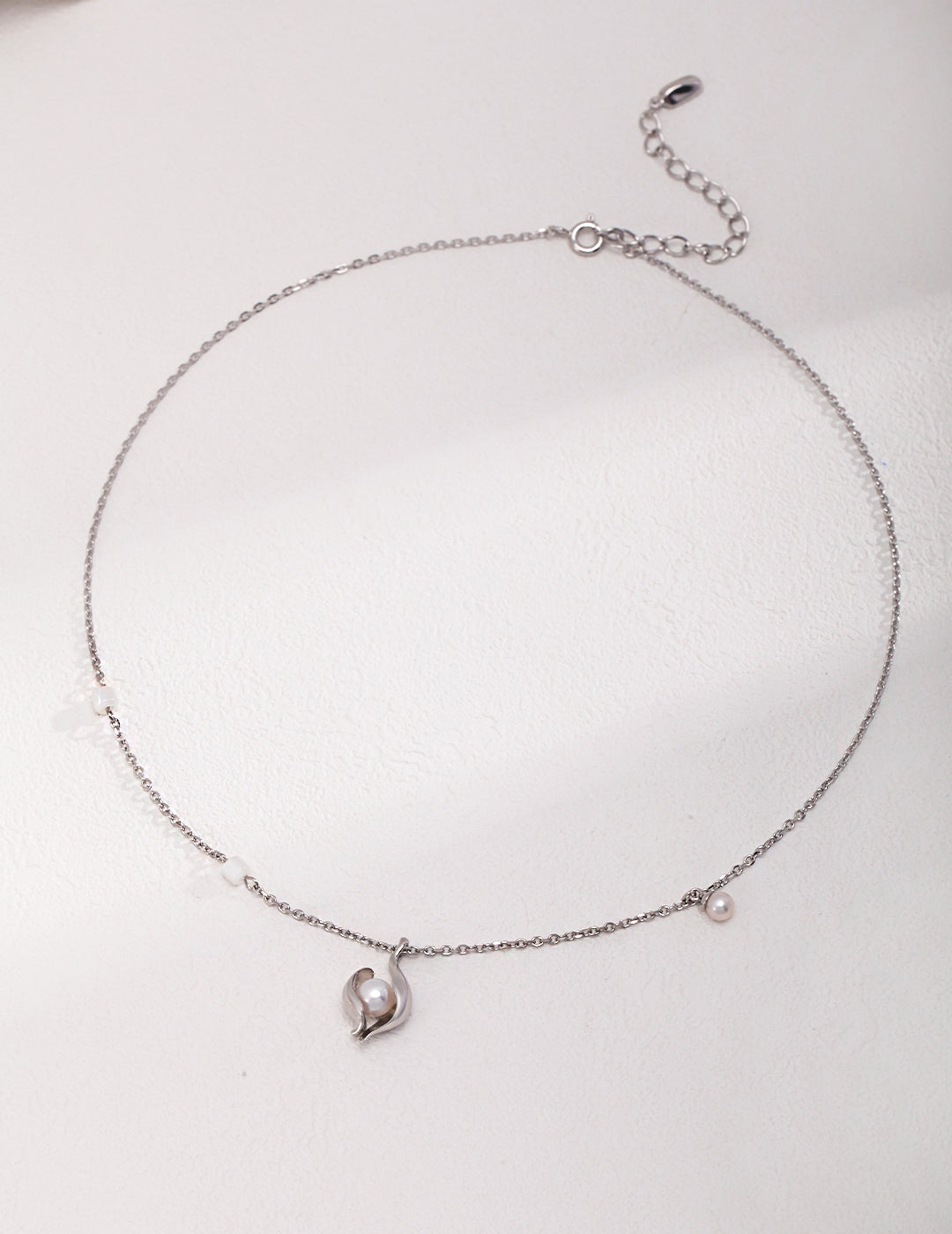 Pearl Embrace Necklace