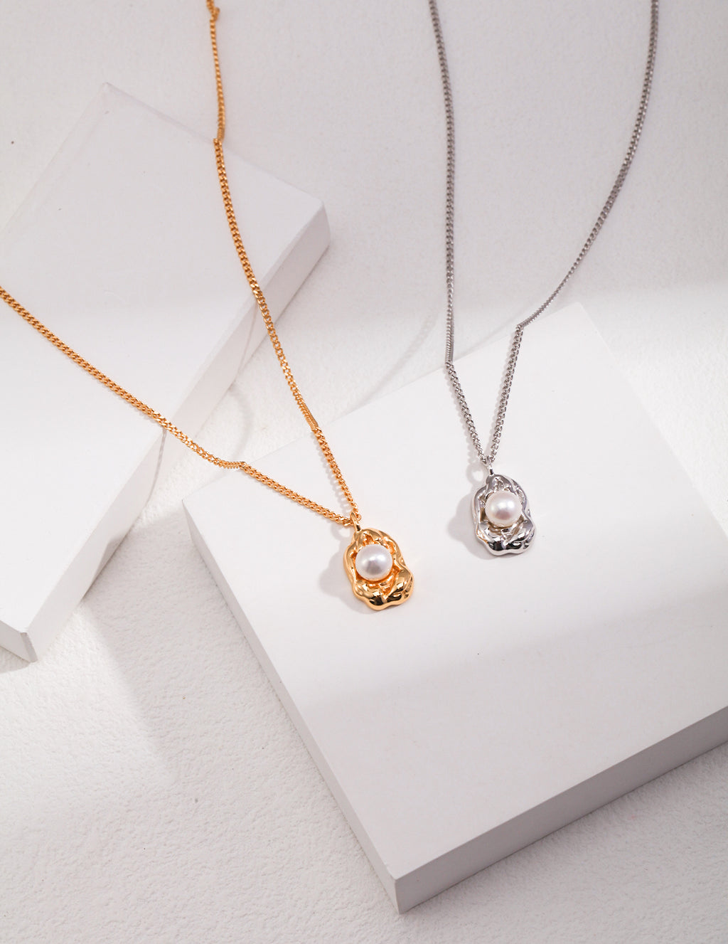 Baroque Pearl Molten Necklace