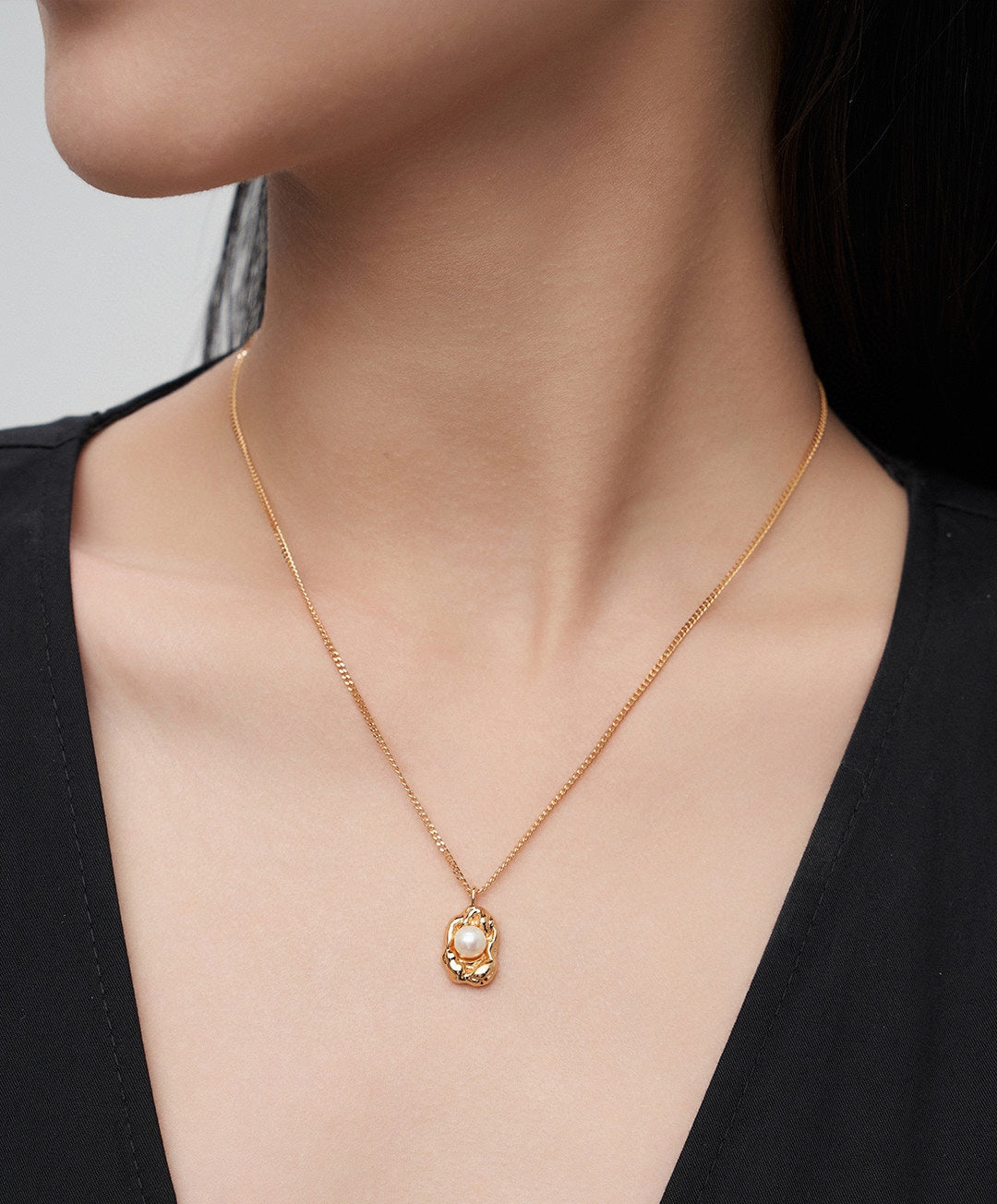 Baroque Pearl Molten Necklace