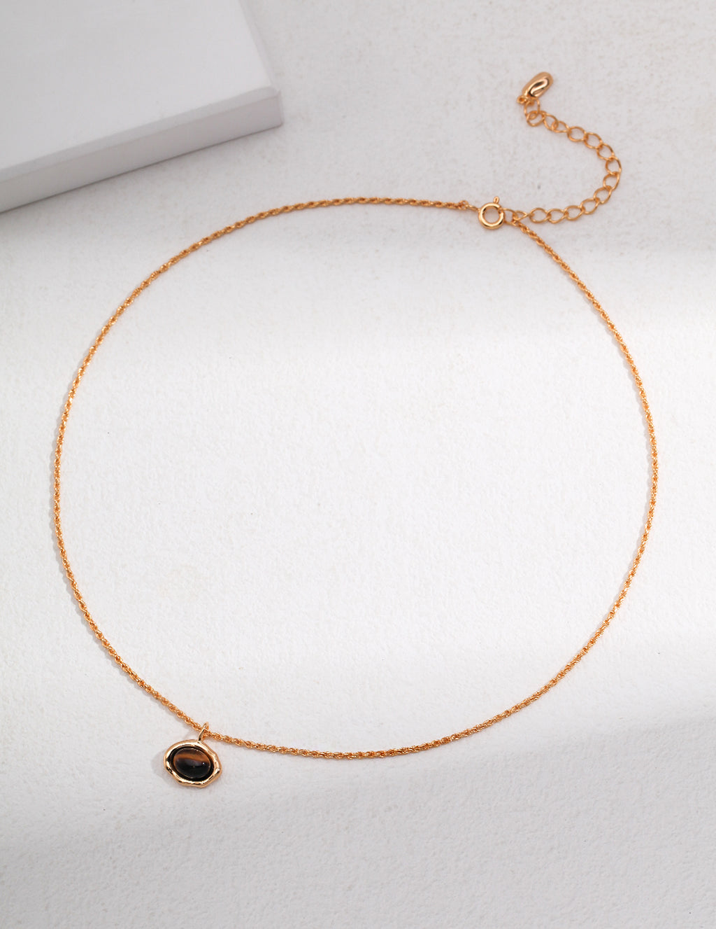 Verde Oval Pendant Necklace