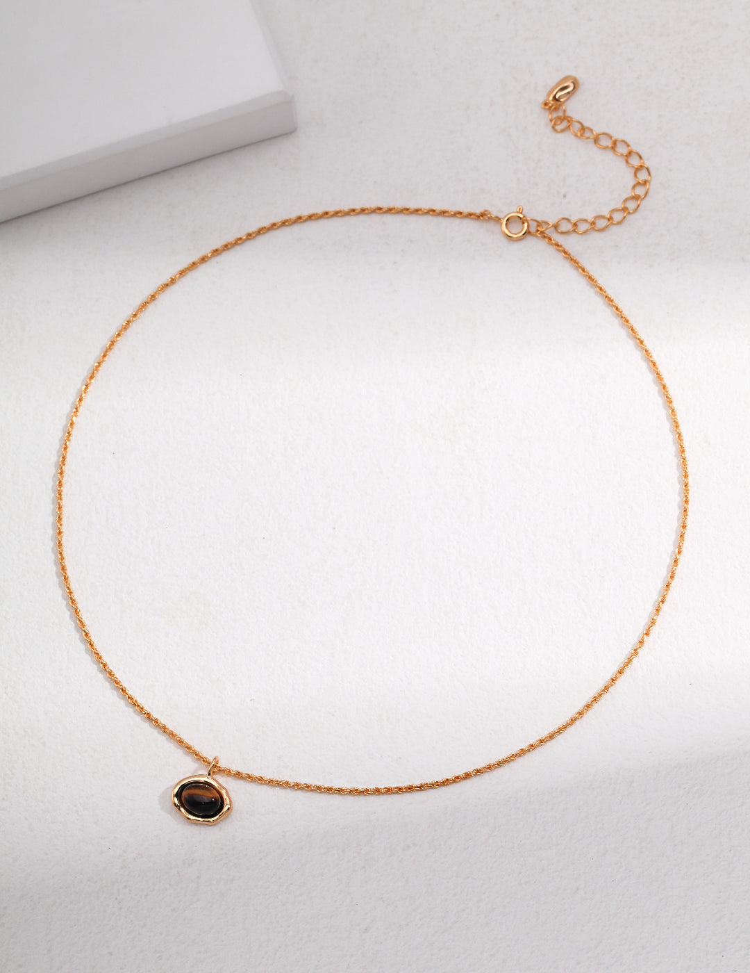 Verde Oval Pendant Necklace