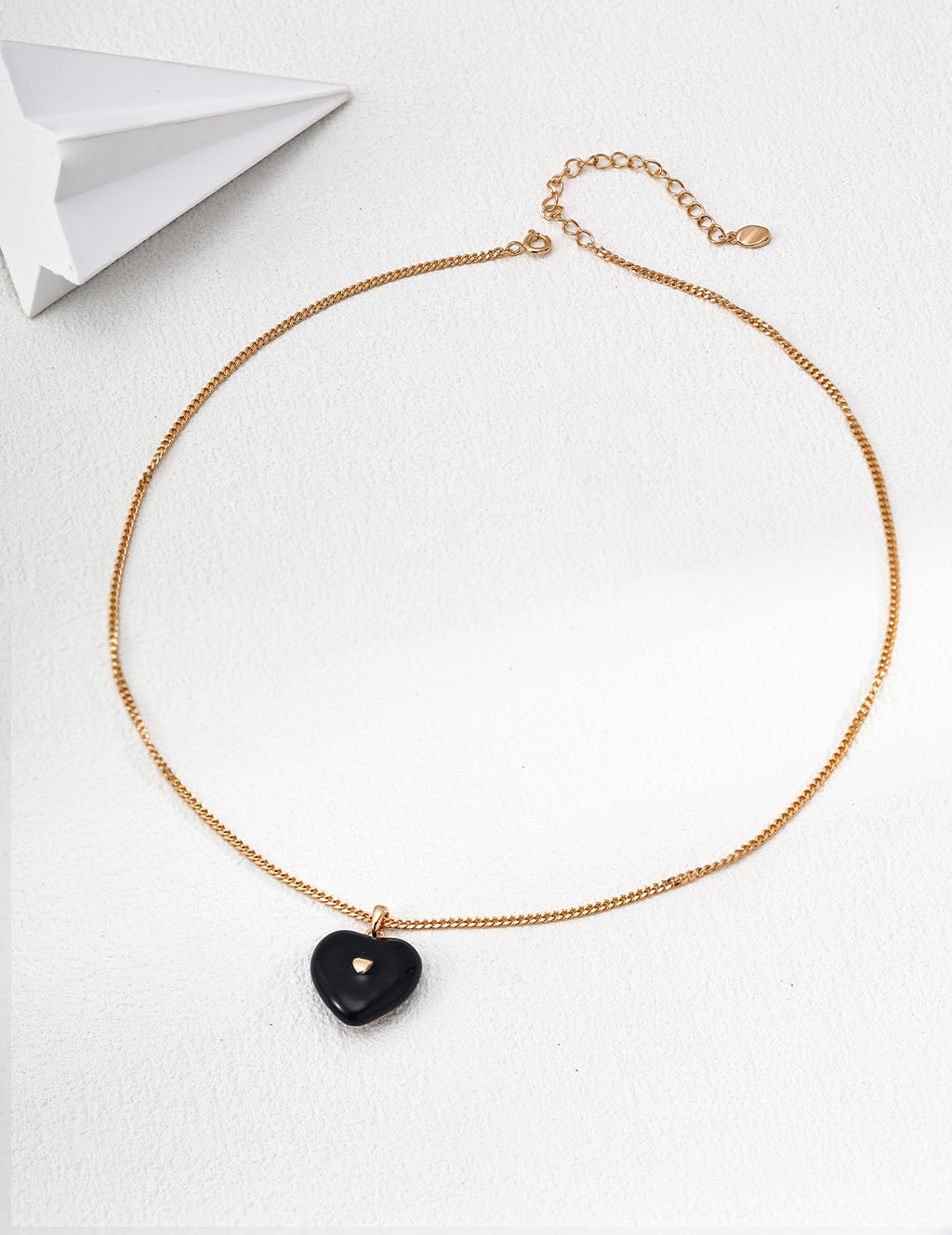 Noir Heart Pendant Necklace VIEW