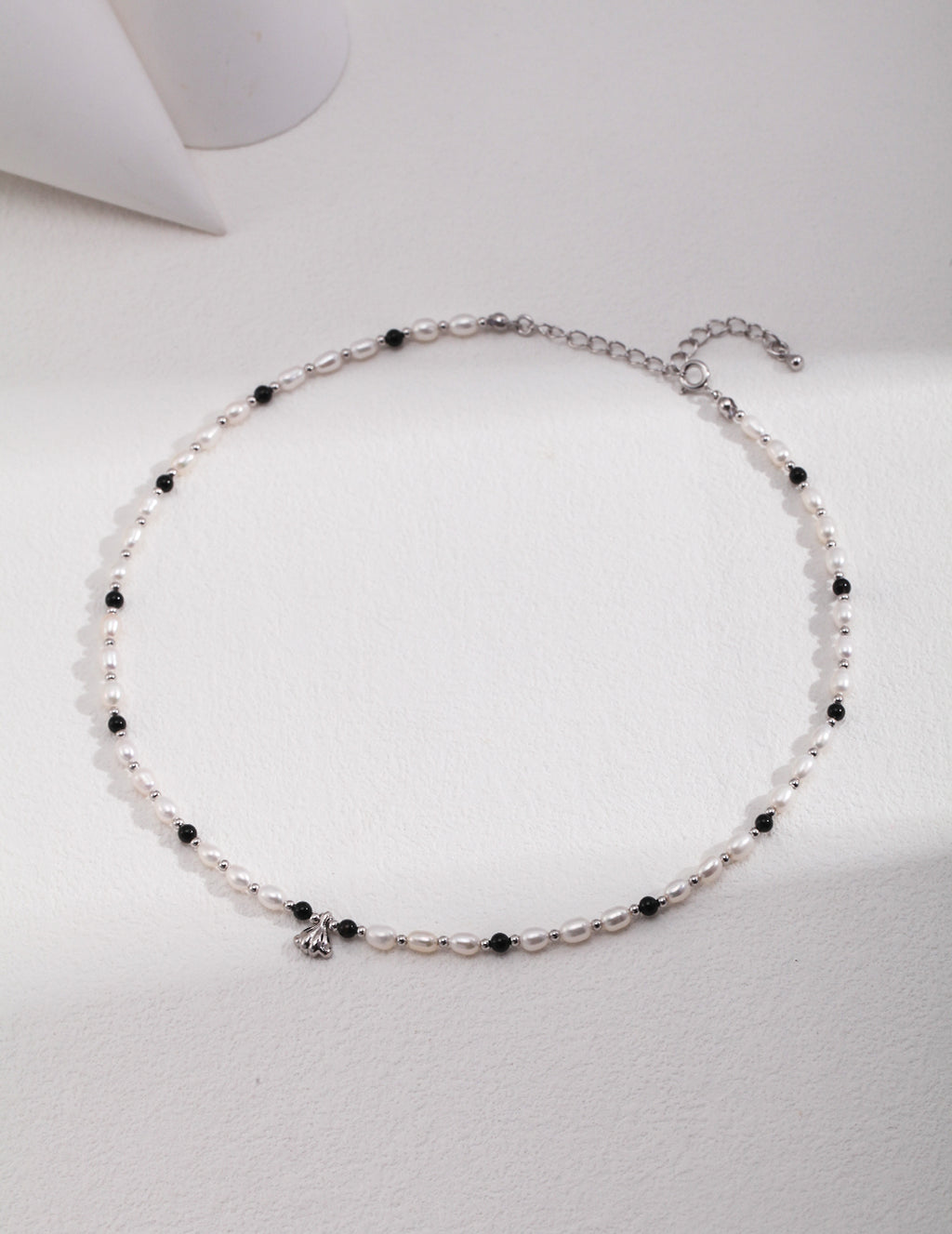 Noir Marina Pearl Necklace SILVER