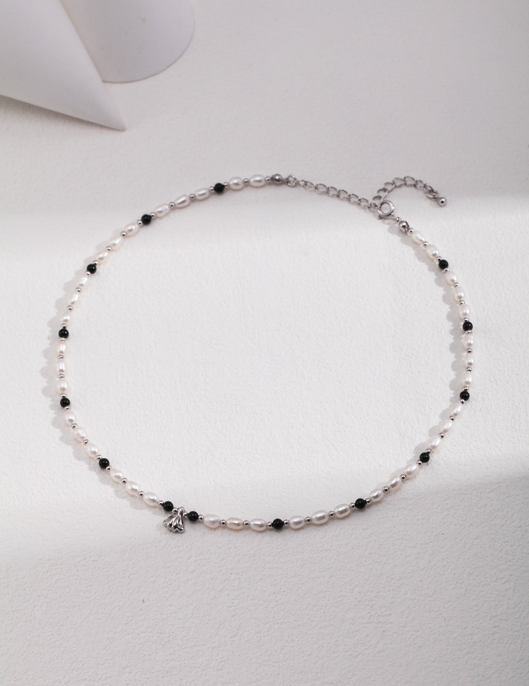 Noir Marina Pearl Necklace SILVER