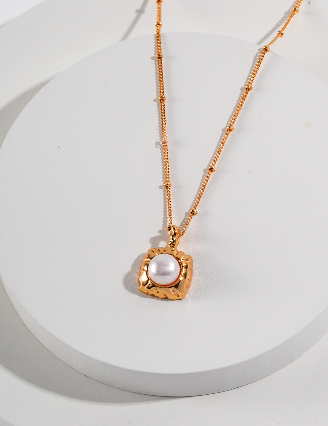 Nacre Square Pearl Necklace GOLD