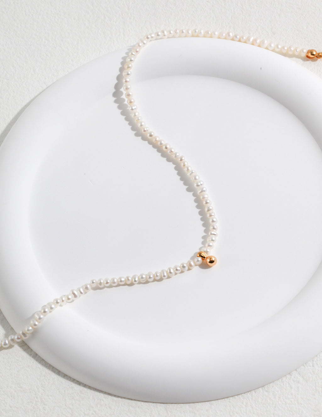 Nacre Droplet Pearl Necklace VIEW