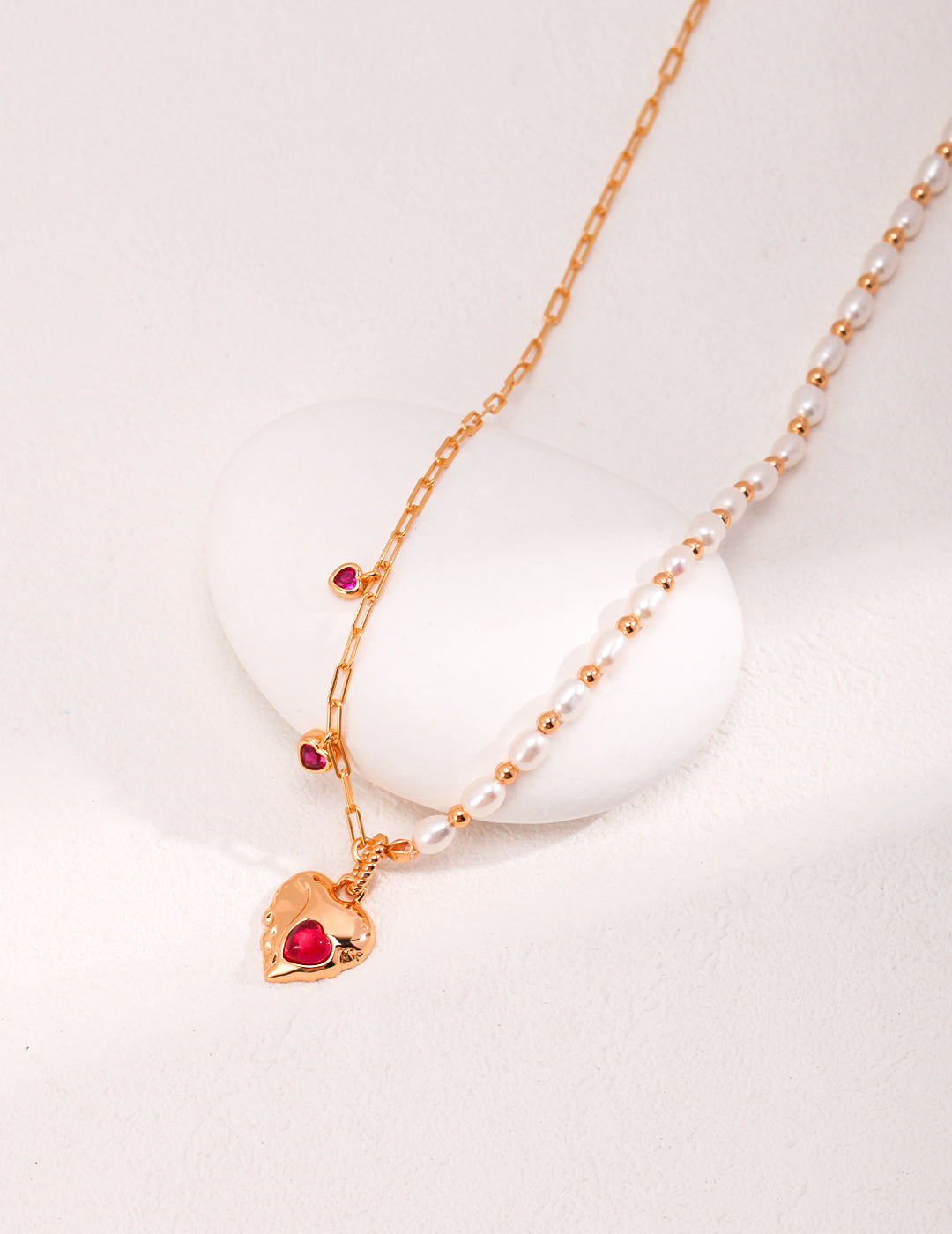 Amour Pearl Heart Necklace Secondary image