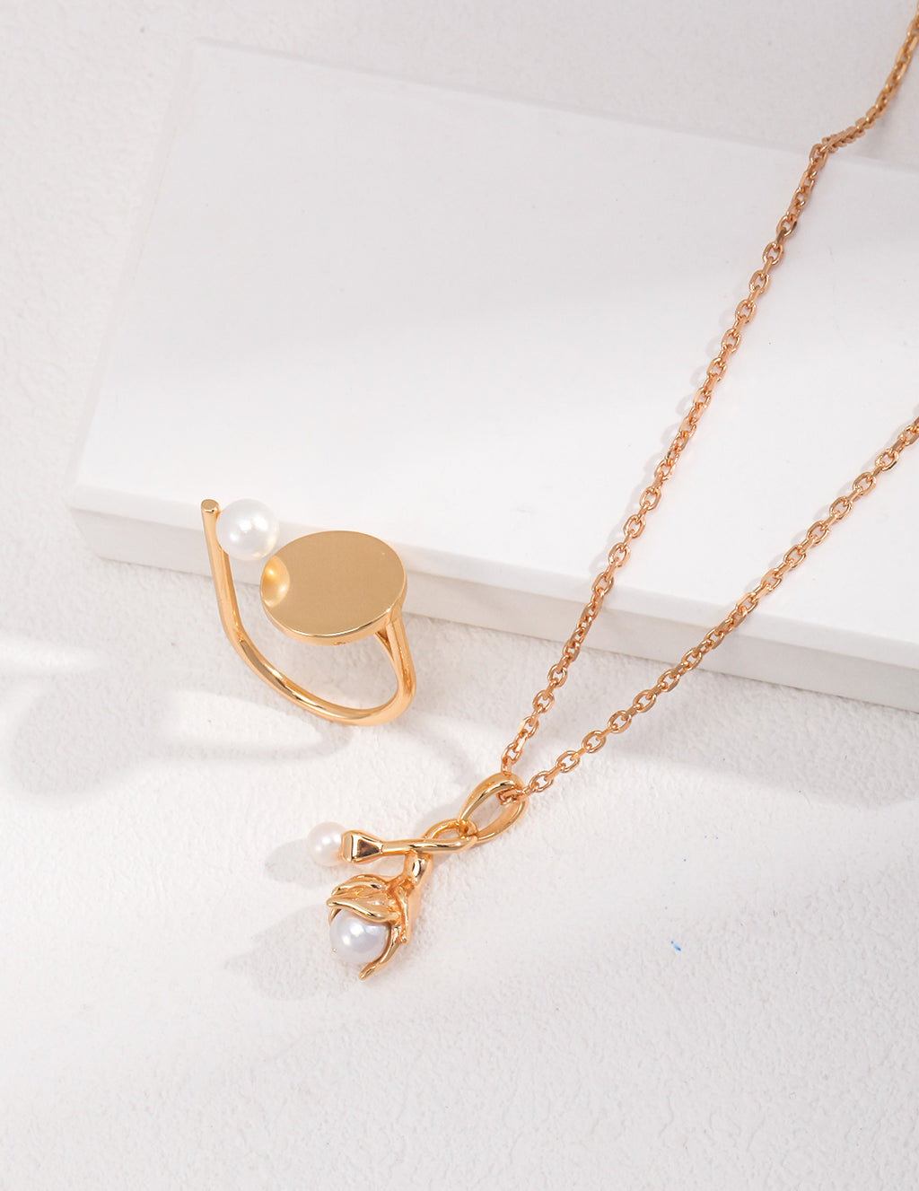 Nacre Bloom Pearl Necklace 6
