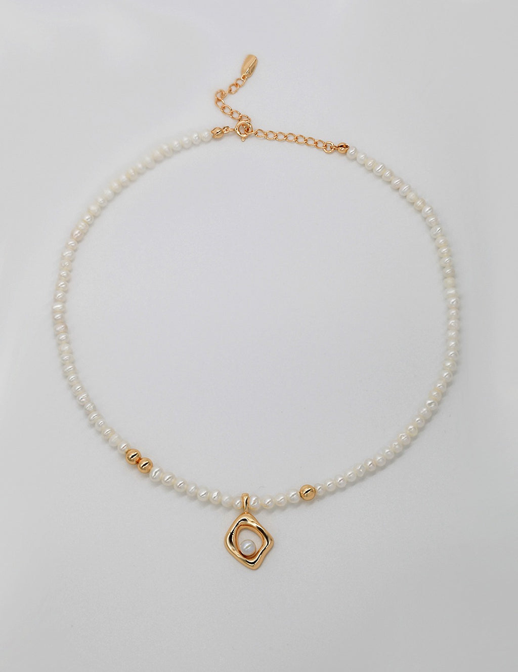 Nacre Halo Pearl Necklace 1