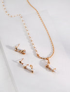 Nacre Vine Pendant Necklace 2