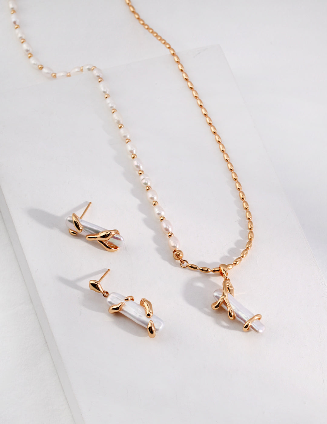 Nacre Vine Pendant Necklace 2