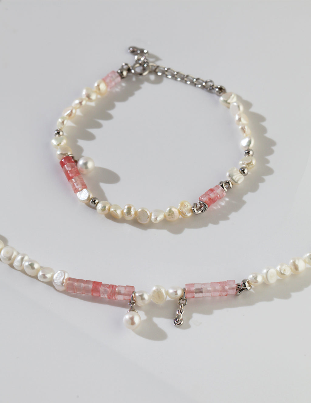 Rosé Pearl Beaded Necklace 3