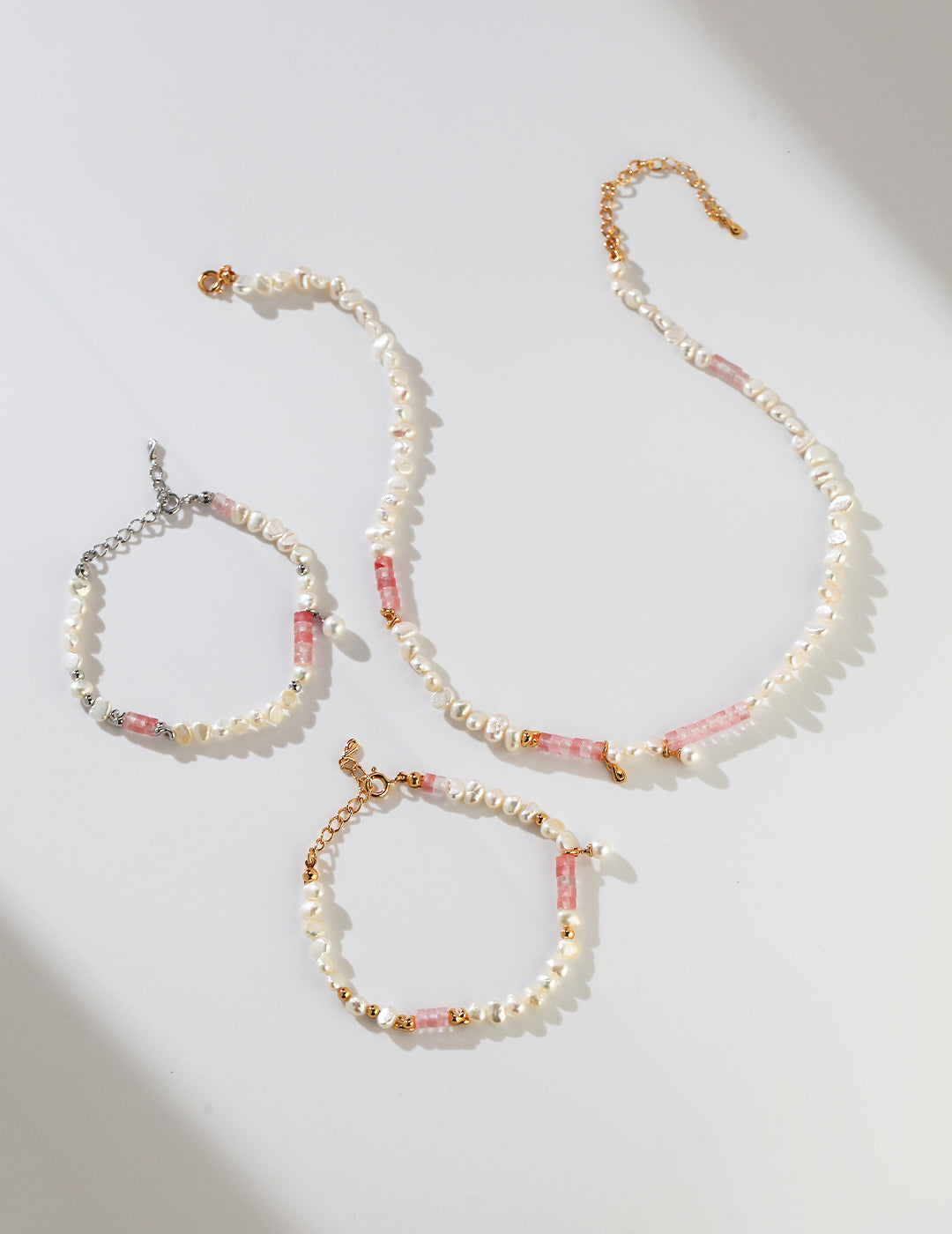 Rosé Pearl Beaded Necklace 4
